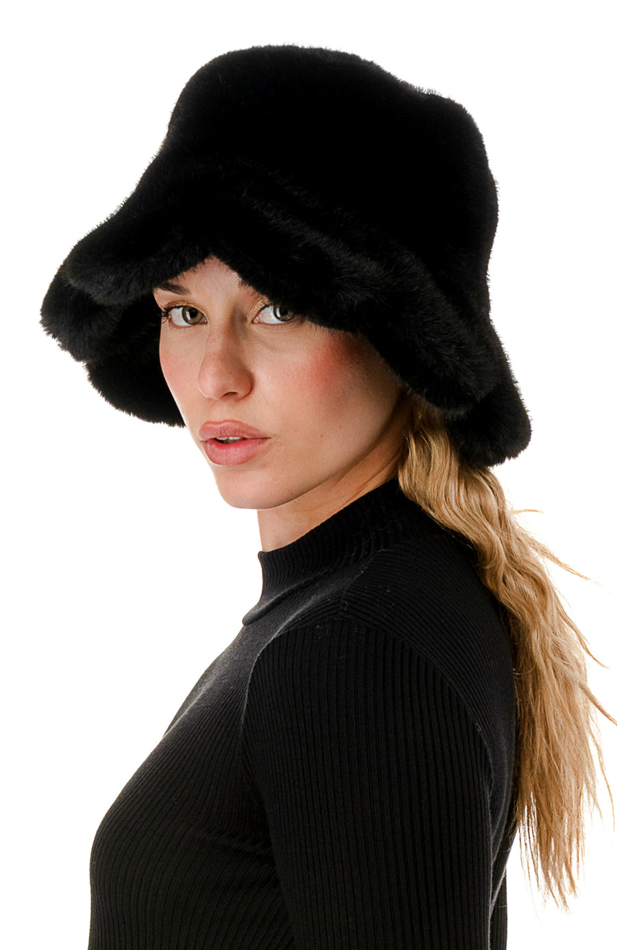 Scalloped Faux Fur Bucket Hat